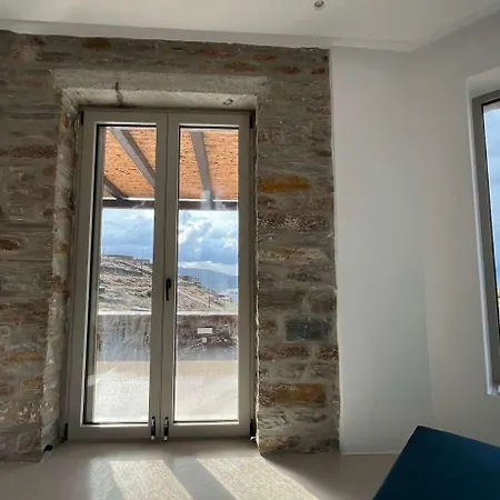 Experience Authentic Charm At Tzia Stone With A Modern Twist And Sea Views Apartmán Koundouros